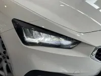 Usado Seat Leon Style 115 CV (84 kW) 2021 Blanco Berlina