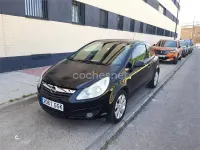 Usado Opel Corsa 90 CV (66 kW) 2008 Negro Utilitario