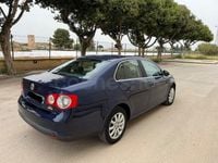 Begagnad VW Jetta Advance 105 HK (77 kW) 2007 Blå Sedan
