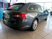 Usado Skoda Superb 150 CV (110 kW) 2016 Gris Familiar