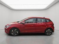 Usado Hyundai i20 84 CV (61 kW) 2022 Granate Berlina