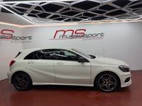 Usado Mercedes A180 AMG line 109 CV (80 kW) 2015 Blanco Berlina
