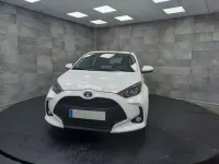 Usado Toyota Yaris Active 116 CV (85 kW) 2022 Blanco Utilitario