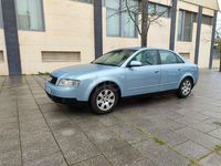 Usado Audi A4 130 CV (95 kW) 2003 Azul Berlina