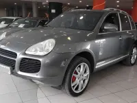 Usado Porsche Cayenne Turbo 450 CV (330 kW) 2003 Gris / plata SUV