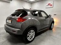 Usado Nissan Juke Premium Edition 117 CV (86 kW) 2011 Gris / plata SUV