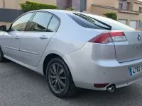 Usado Renault Laguna III GT 150 CV (110 kW) 2010 Plateado Berlina