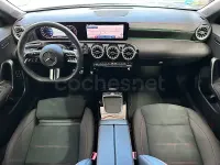 Usado Mercedes CLA200 163 CV (119 kW) 2025 Gris / plata Berlina