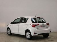 usado Toyota Yaris Hybrid Business