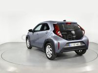 Usado Toyota Aygo X Play 72 CV (52 kW) 2024 Gris / plata SUV