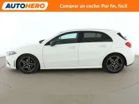 Usado Mercedes A180 AMG line 136 CV (100 kW) 2022 Blanco Berlina