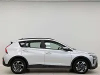 Usado Hyundai Bayon 101 CV (74 kW) 2022 Plateado SUV
