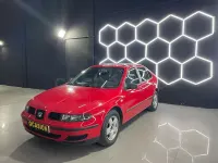 Usado Seat Leon Stella 90 CV (66 kW) 2000 Rojo Utilitario