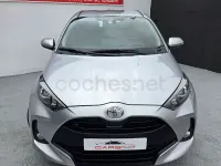 Usado Toyota Yaris 125 CV (91 kW) 2022 Gris / plata Utilitario