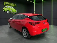 Usado Opel Astra Dynamic 136 CV (100 kW) 2016 Rojo Berlina