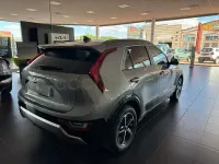 Nuevo Kia Niro 138 CV (101 kW) 2025 Gris / plata SUV