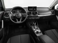 Usado Audi Q2 Advanced Plus 116 CV (85 kW) 2022 Gris / plata SUV