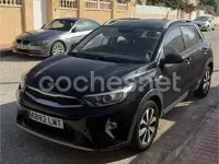 Usado Kia Stonic 100 CV (73 kW) 2021 Negro SUV
