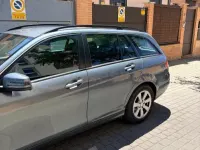 Usado Mercedes C200 Avantgarde 136 CV (100 kW) 2011 Gris / plata Familiar