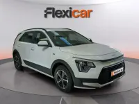 Usado Kia Niro 105 CV (77 kW) 2023 Blanco SUV