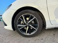 Usado Toyota Auris Hybrid Active 136 CV (100 kW) 2018 Blanco Berlina