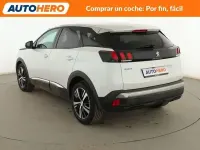 Usado Peugeot 3008 Allure 130 CV (95 kW) 2019 Blanco SUV