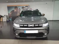 Usado Dacia Duster Extreme 130 CV (95 kW) 2025 Gris / plata SUV