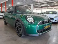 Usado Mini Cooper 114 kW (156 CV) 2025 Verde Utilitario