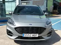 Usado Ford Kuga ST-Line X 150 CV (110 kW) 2022 Plata solar (metalizado) SUV