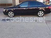 Usado Hyundai Sonata Style 140 CV (102 kW) 2006 Granate Berlina