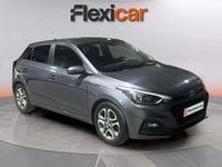 Usado Hyundai i20 100 CV (73 kW) 2018 Gris Utilitario