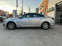 Usado Opel Insignia Selective 130 CV (95 kW) 2013 Gris / plata Berlina