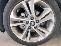 Usado Hyundai Elantra 136 CV (100 kW) 2018 Gris / plata Berlina