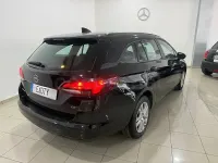 Usado Opel Astra Elegance 122 CV (89 kW) 2019 Negro Familiar