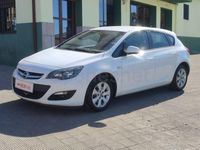 Usado Opel Astra Selective 110 CV (80 kW) 2016 Blanco Berlina
