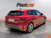 Usado BMW 118 136 CV (100 kW) 2023 Rojo Utilitario