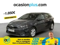 Usado Kia Ceed 136 CV (100 kW) 2023 Gris / plata Utilitario
