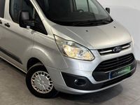 Usado Ford Tourneo Titanium 125 CV (91 kW) 2014 Gris / plata Monovolumen