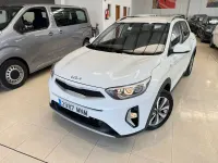 Usado Kia Stonic 100 CV (73 kW) 2024 Blanco SUV
