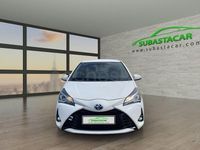 Usado Toyota Yaris Hybrid Active 100 CV (73 kW) 2018 Blanco Berlina
