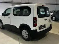 Usado Peugeot Rifter Active 100 CV (73 kW) 2021 Blanco Monovolumen