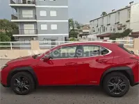 Usado Lexus UX Business Edition 184 CV (135 kW) 2021 Rojo SUV