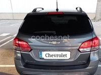 Usado Chevrolet Cruze LT 130 CV (95 kW) 2014 Gris / plata Familiar