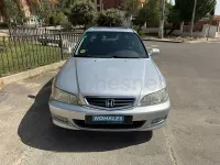 Usado Honda Accord ES 152 CV (111 kW) 2002 Gris / plata Berlina