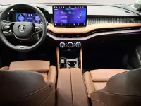 Usado Skoda Superb LAURIN & KLEMENT 204 CV (150 kW) 2024 Rojo Familiar