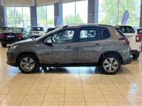 Usado Peugeot 2008 Style 100 CV (73 kW) 2017 Gris / plata SUV