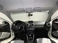 Usado Audi A1 Attraction 122 CV (89 kW) 2012 Beige Utilitario