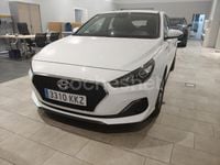 Usado Hyundai i30 120 CV (88 kW) 2018 Blanco Berlina