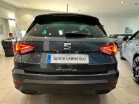 Usado Seat Arona Style 110 CV (80 kW) 2023 Gris / plata SUV