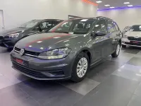 Usado VW Golf VII Business 115 CV (84 kW) 2018 Gris / plata Familiar